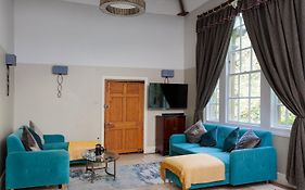 The Old School Rooms Beautiful Georgian Apartment, Sleeps 12 With Wifi And Parking, Near Bath