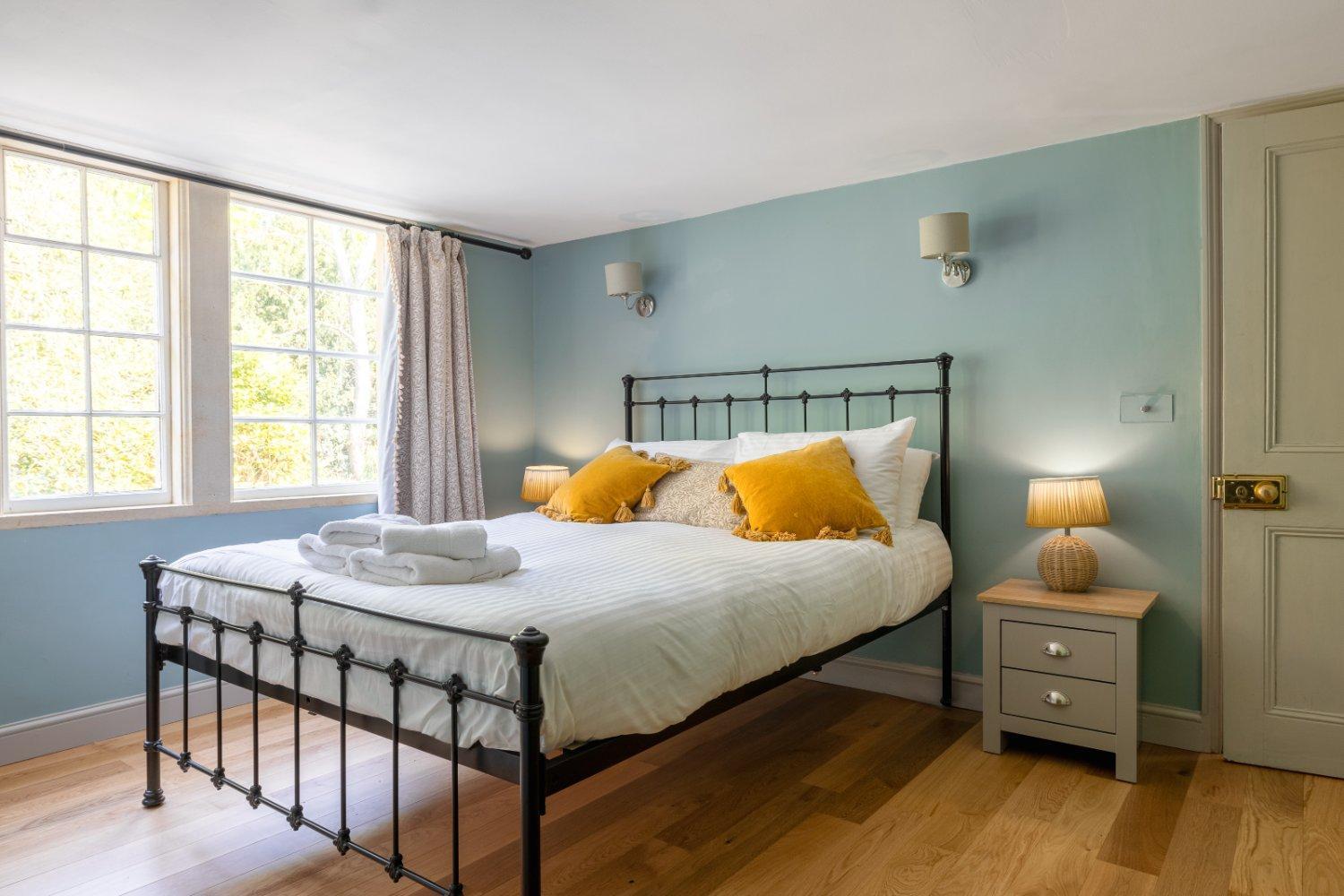 The Old School Rooms Beautiful Georgian Apartment, Sleeps 12 With Wifi And Parking, Near Bath Box  Exterior photo