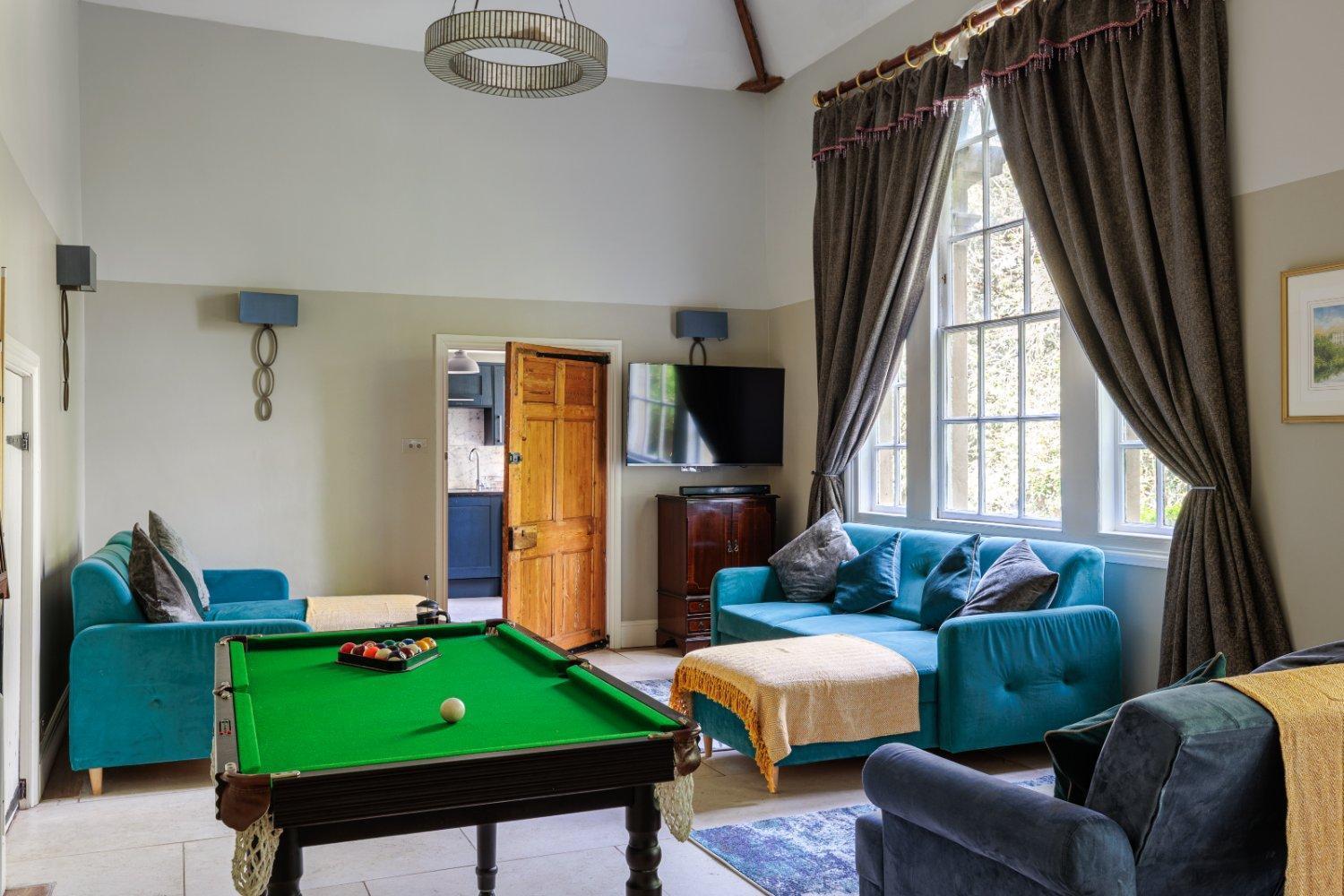 The Old School Rooms Beautiful Georgian Apartment, Sleeps 12 With Wifi And Parking, Near Bath Box  Exterior photo